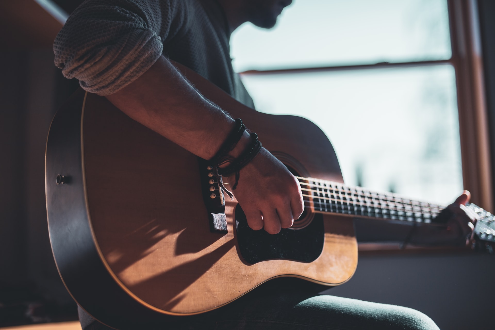 Musique : le témoignage de Joël Favreau, dernier guitariste de Georges Brassens