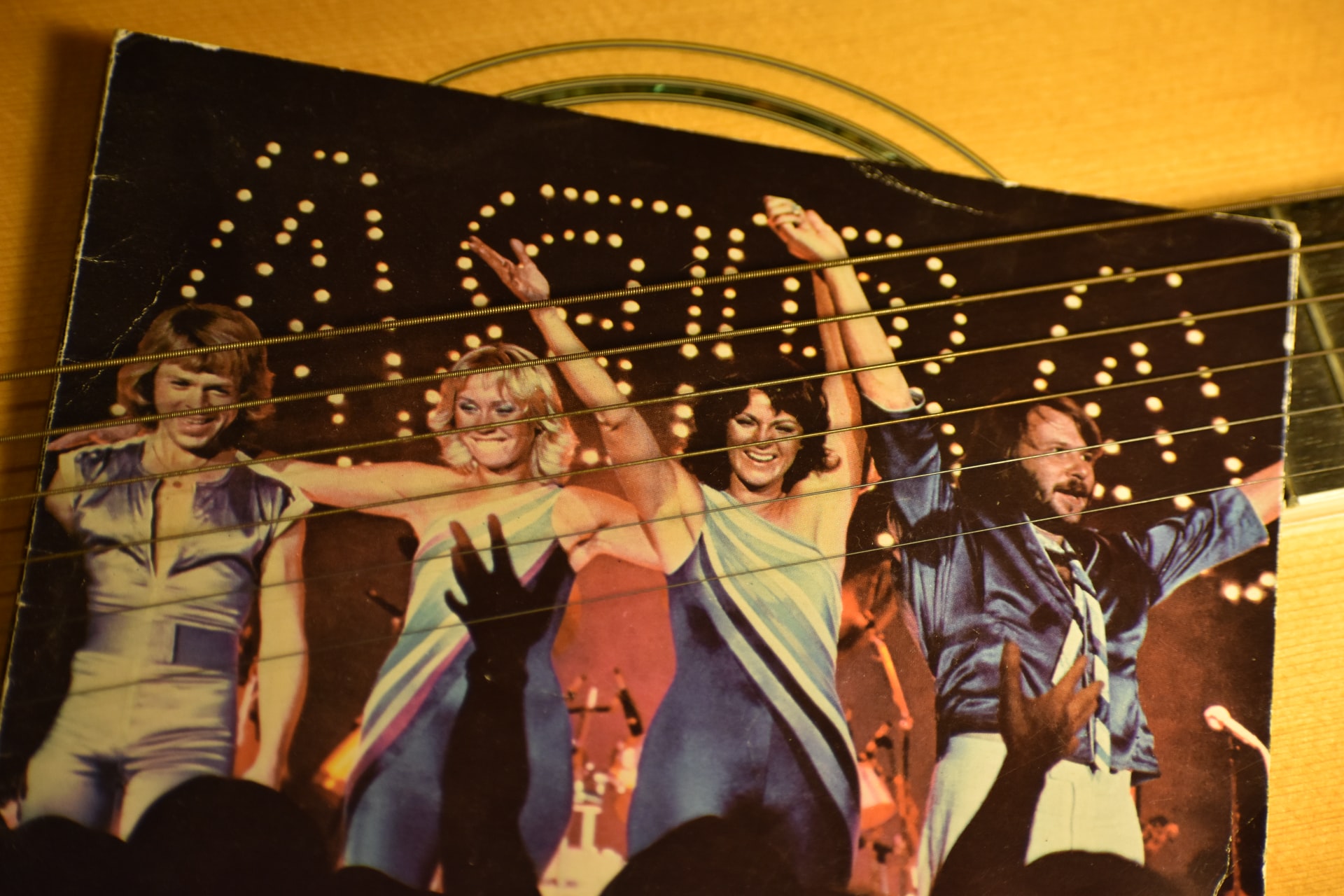 ABBA suspend sa promotion pendant 24 heures après deux morts lors d’un concert d’hommage